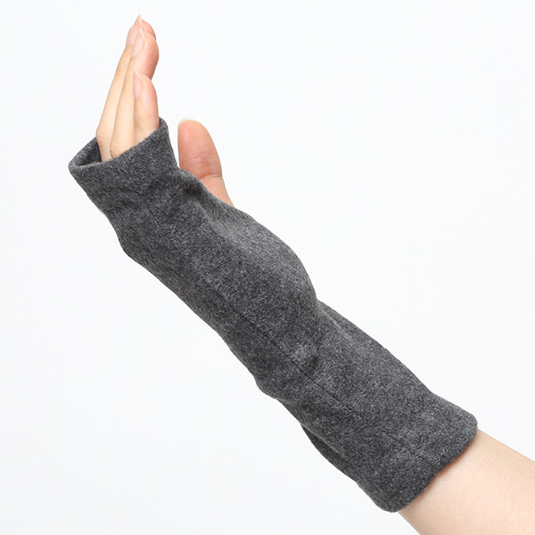 手袋 リストウォーマー 指なし レディース メンズ ハンドウォーマー 日本製 やわらか 手袋 スマホ 薄手 グレー グレイ 灰色 無地 保温 抗菌 防寒 リストバンド 温活 短め プレゼント ギフト ユニセックス グローブ クロダ(KURODA)