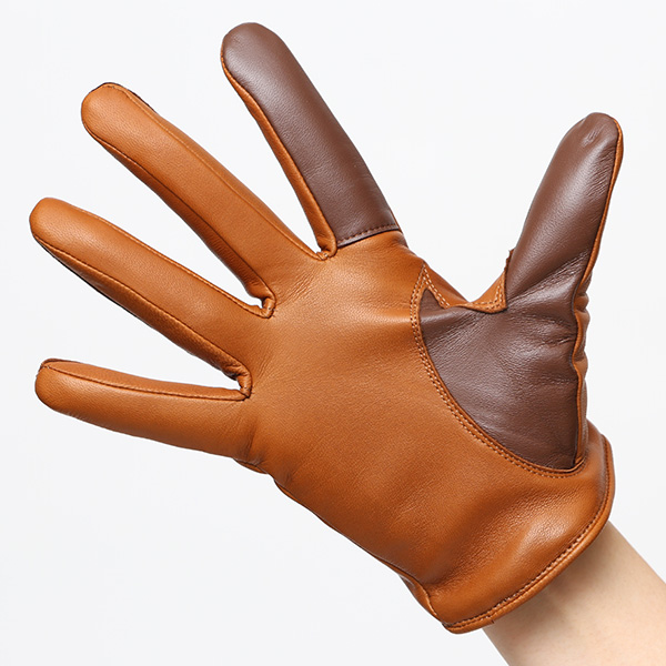  手袋 レディース 本革 カシミヤ裏地 スマホ対応 ショート丈 防寒 革手袋 日本製 ブランド キャメル ブラウン 茶 茶色 30代 40代 50代 女性 タッチパネル 操作可能 通勤 ビジネス プレゼント 化粧箱付き おしゃれ 高級 KURODA(クロダ)