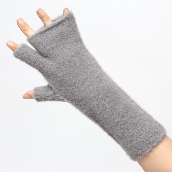 手袋 レディース ナイロンソフトヤーン素材 防寒 暖かい 柔らかい 肌触り ミドル丈 グレー グレイ 灰色 タッチパネル スマホ操作可能 ロング丈 日本企画 ブランド 付け心地 良い 滑らか 履き心地 KURODA(クロダ)