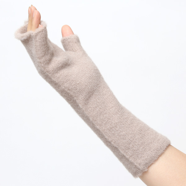 手袋 レディース ナイロンソフトヤーン素材 防寒 暖かい 柔らかい 肌触り ミドル丈 ベージュ 肌色 タッチパネル スマホ操作可能 ロング丈 日本企画 ブランド 付け心地 良い 滑らか 履き心地 KURODA(クロダ)