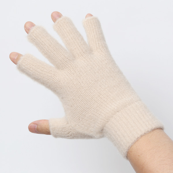 手袋 メンズ ナイロンソフトヤーン素材 防寒 暖かい 柔らかい 肌触り ベージュ 肌色 タッチパネル スマホ操作可能 日本企画 ブランド 男性 付け心地 良い 滑らか 履き心地 KURODA(クロダ)