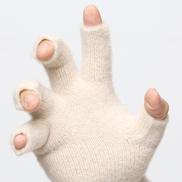 手袋 メンズ ナイロンソフトヤーン素材 防寒 暖かい 柔らかい 肌触り ベージュ 肌色 タッチパネル スマホ操作可能 日本企画 ブランド 男性 付け心地 良い 滑らか 履き心地 KURODA(クロダ)