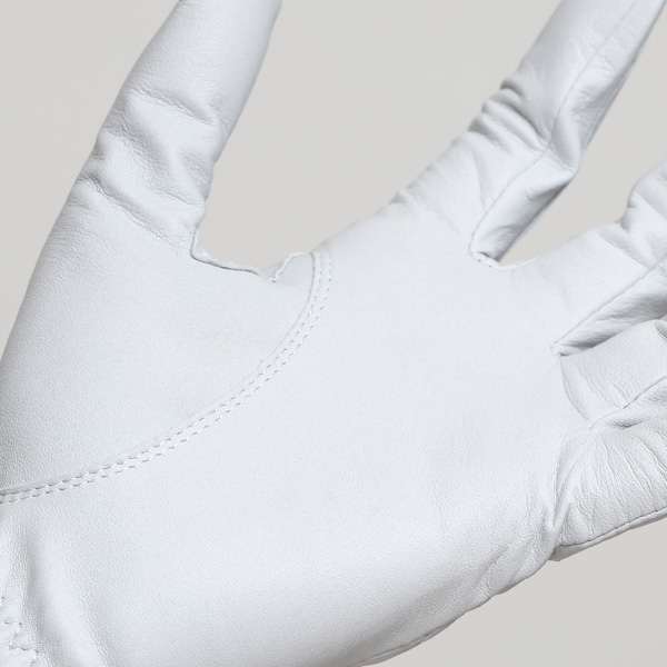 ゴルフグローブ 英国ピタード社製 羊革 レディース 右利き用(左手用) 日本製 全天候対応 本革手袋 ライトグレー グレー グレイ 灰色 おしゃれ 高級 女性 プレゼント ギフト クリスマス KURODA(クロダ) ペレック(PELLEK)