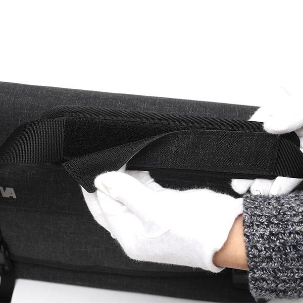 メッセンジャーバッグ 完全防水 メンズ ショルダーバッグ ダークグレー グレー グレイ 灰色 レディース 自転車 斜めがけ ナバデザイン(NAVA Design)