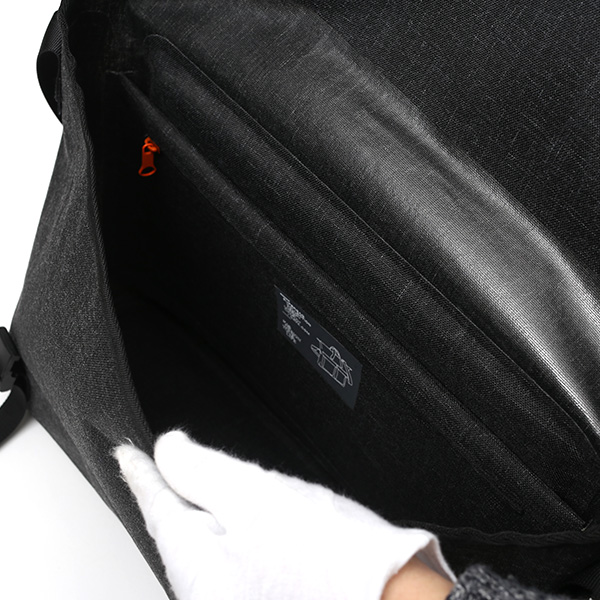 メッセンジャーバッグ 完全防水 メンズ ショルダーバッグ ダークグレー グレー グレイ 灰色 レディース 自転車 斜めがけ ナバデザイン(NAVA Design)