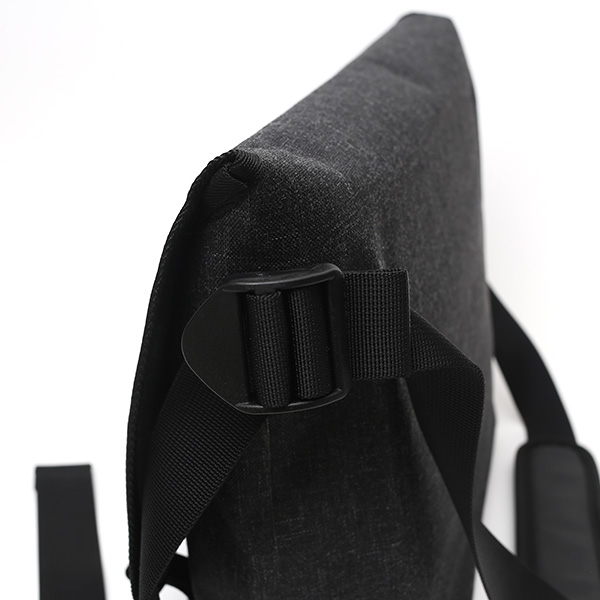 メッセンジャーバッグ 完全防水 メンズ ショルダーバッグ ダークグレー グレー グレイ 灰色 レディース 自転車 斜めがけ ナバデザイン(NAVA Design)