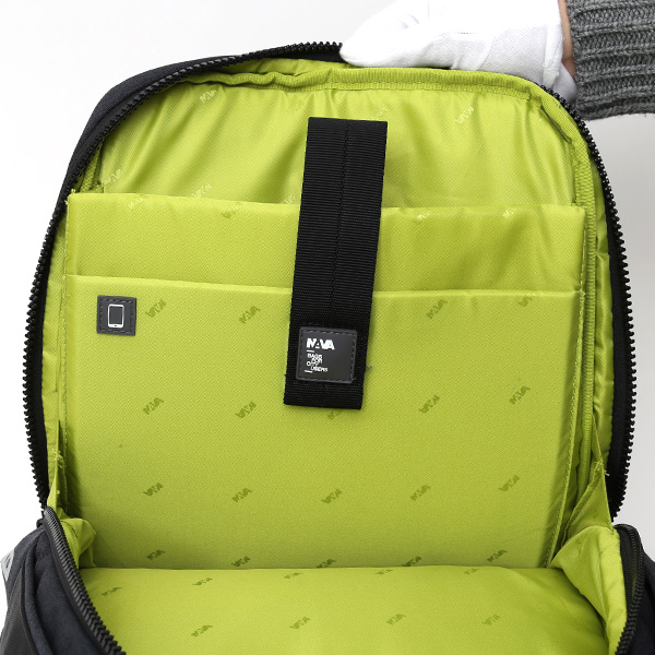  リュックサック メンズ バックパック レディース リュック デイパック ブラック 黒 黒色 個性的 カバン 都会的 鞄 ナバデザイン(NAVA Design)