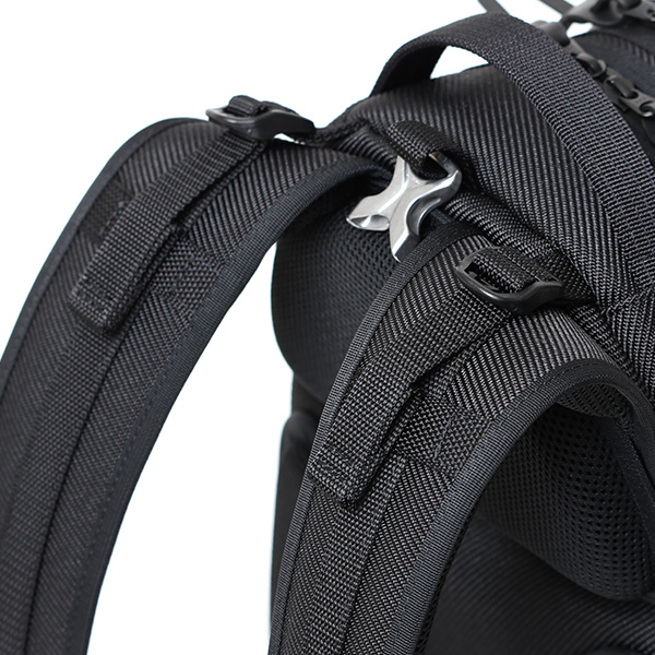 REDUCTS(リダッツ) CYCLER MEDIUM リュック バックパック 日本製 バッグ ブランド メンズ ブラック 黒 黒色 カジュアル 自転車 ヘルメット収納可能 ビジネスリュック PC タブレット A4 男性 高級 高品質 リュックサック