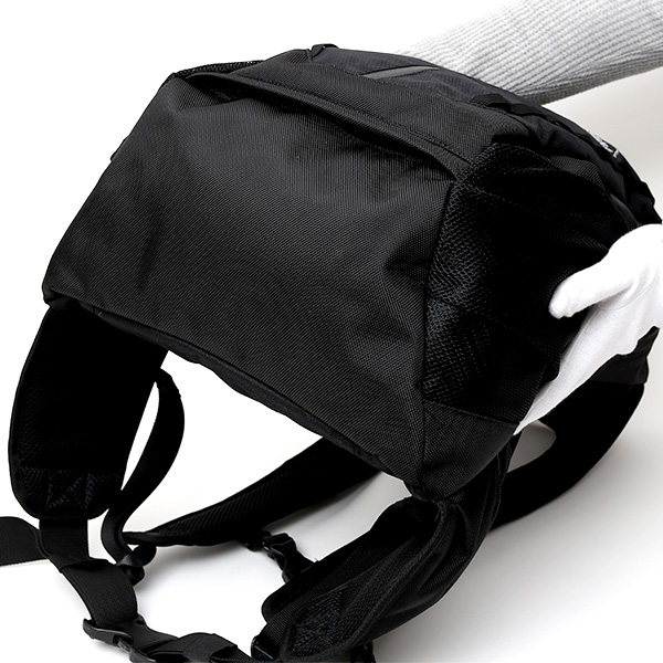  リュック メンズ アウトドア バックパック ブランド ブラック 黒 黒色 リュックサック 26L レディース 鞄 カバン 大人 街歩き おしゃれ かわいい デイパック SIERRA DESIGNS(シエラ デザインズ)