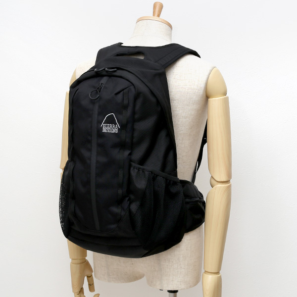  リュック メンズ アウトドア バックパック ブランド ブラック 黒 黒色 リュックサック 26L レディース 鞄 カバン 大人 街歩き おしゃれ かわいい デイパック SIERRA DESIGNS(シエラ デザインズ)