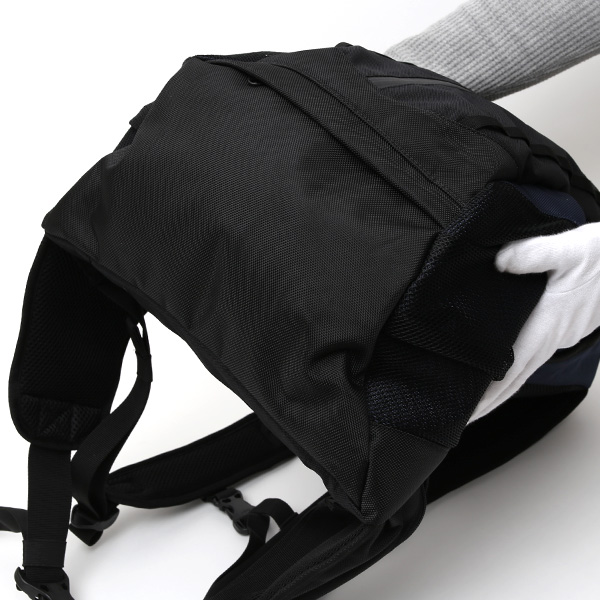  リュック メンズ アウトドア バックパック ブランド ブルー ネイビー 青色 リュックサック 26L レディース 鞄 カバン 大人 街歩き おしゃれ かわいい デイパック SIERRA DESIGNS(シエラ デザインズ)