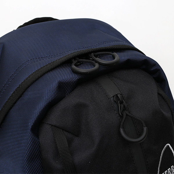  リュック メンズ アウトドア バックパック ブランド ブルー ネイビー 青色 リュックサック 26L レディース 鞄 カバン 大人 街歩き おしゃれ かわいい デイパック SIERRA DESIGNS(シエラ デザインズ)