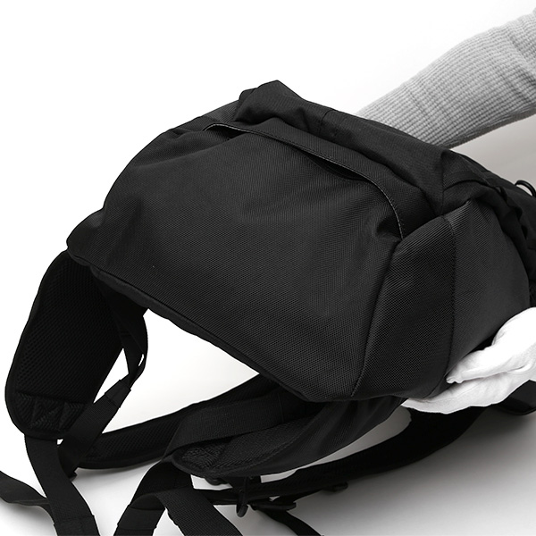  リュック メンズ リュックサック アウトドア ブランド ブラック 黒 黒色 バックパック デイパック レディース 大容量 32L 大人 おしゃれ シンプル かわいい 大きい 大きめ 大容量 シエラ デザインズ SIERRA DESIGNS