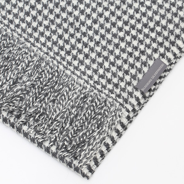  マフラー メンズ レディース ブランド ベビー アルパカ 100％ 大判 ストール 北欧 おしゃれ 柄 ブラック 黒 黒色 男性 女性 厚手 チェック 無地 シンプル プレゼント ギフト 贈り物  Silkeborg Plaids(シルケボープレード)