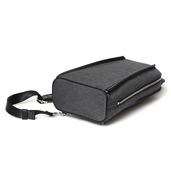 ボディバッグ メンズ 大容量 ワンショルダー 撥水 軽量 おしゃれ 肩掛け ショルダーバッグ ユニセックス ブラック 黒 黒色 小さめ シンプル キレカジ 縦型 カバン 自転車 SONNE(ゾンネ) GRACE グレースシリーズ SOGR0004