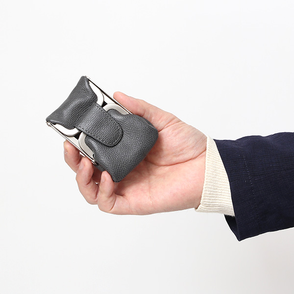  【SOPO】 フランス製高級レザー コインケース 本革 小銭入れ ミニ財布 小さい 財布 ブランド ダークグレー グレー グレイ 灰色 メンズ レディース ユニセックス 小型 アクセサリー入れ 小物入れ 薄型 おしゃれ 日本製 プレゼント 革 レザー ソポ SO51