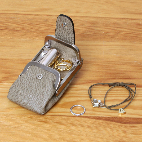 【SOPO】 フランス製高級レザー コインケース 本革 小銭入れ ミニ財布 小さい 財布 ブランド ベージュ 肌色 メンズ レディース ユニセックス 小型 アクセサリー入れ 小物入れ 薄型 おしゃれ 日本製 プレゼント 革 レザー ソポ SO51