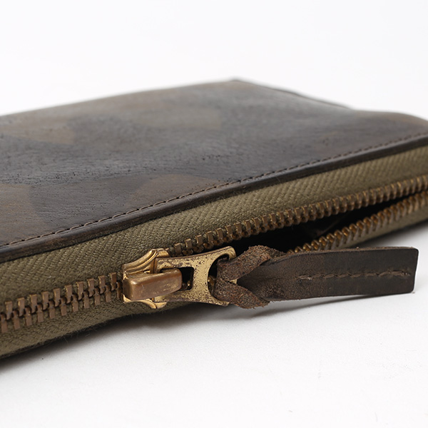  長財布 メンズ 本革 レザー ラウンドファスナー 迷彩柄 カモフラージュ グリーン 緑色 小銭入れあり 薄型 薄まち コインケース トワクレ(Trois Clefs)