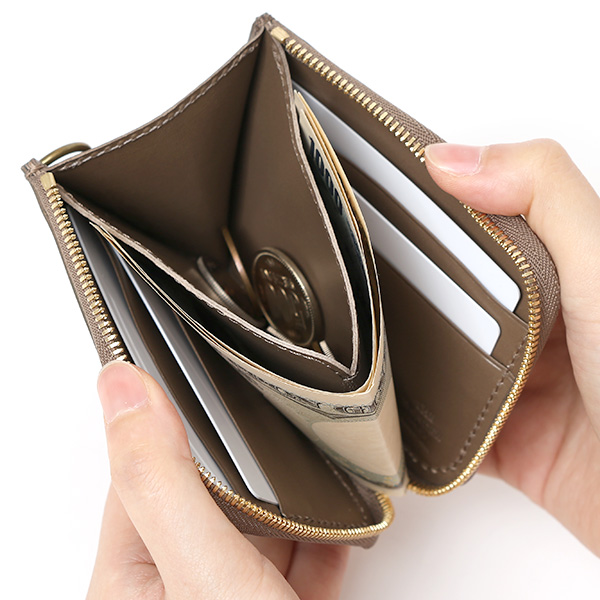  THE WONDER LUST(ワンダーラスト) 日本製 本革 ミニ財布 メンズ ベージュ 肌色 Dカン付き チェーン ネックストラップ 取り付け可能 コンパクト 小銭入れ あり プレゼント ブッテーロ レザー ウォレット 国産 ブランド 二つ折り L字ファスナー