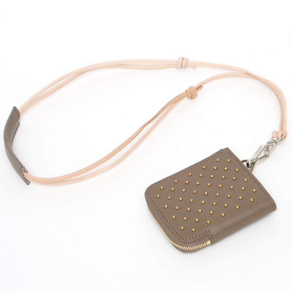  THE WONDER LUST(ワンダーラスト) 日本製 本革 スタッズ ミニ財布 メンズ ベージュ 肌色 Dカン付き チェーン ネックストラップ 可能 コンパクト 小銭入れ あり プレゼント ブッテーロ スタンダードリベット レザー ウォレット ブランド