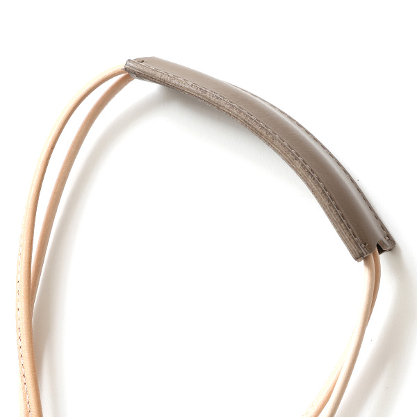  THE WONDER LUST(ワンダーラスト) 日本製 本革 ネックストラップ メンズ レディース ユニセックス ベージュ 肌色 ネックウォレット 国産 ブランド おしゃれ 高級 首 下げる 紐 レザー 革 皮 長さ調節