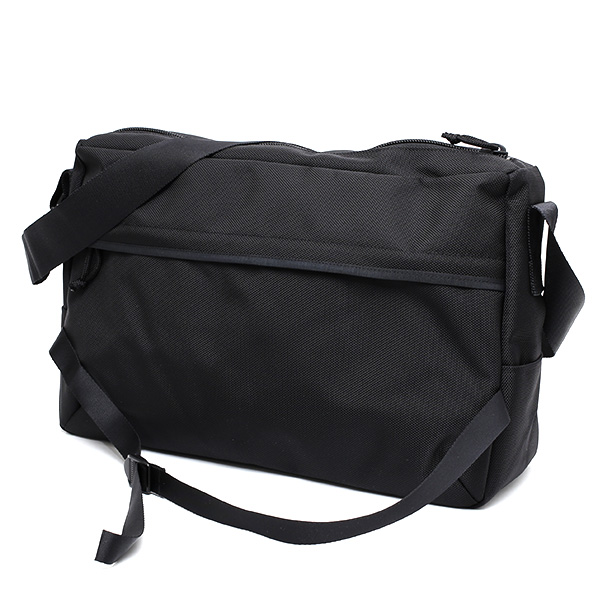 WONDER BAGGAGE グッドマンズシリーズ トレイト ショルダーバッグ ブラック 黒 黒色 メンズ レディース 日本製 ブランド 肩掛け 斜めがけ カバン シンプル 鞄 自転車 サイクリングバッグ チェスト 胸 ウエスト 腰 ベルト 軽量