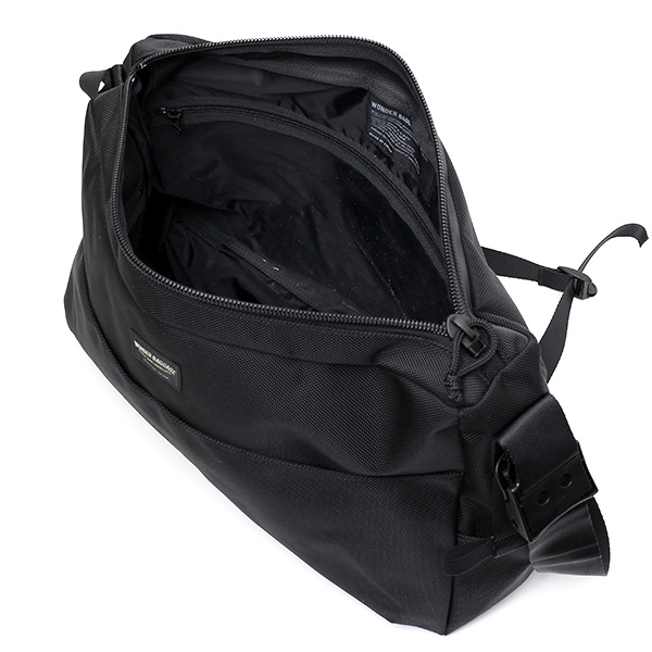WONDER BAGGAGE グッドマンズシリーズ トレイト ショルダーバッグ ブラック 黒 黒色 メンズ レディース 日本製 ブランド 肩掛け 斜めがけ カバン シンプル 鞄 自転車 サイクリングバッグ チェスト 胸 ウエスト 腰 ベルト 軽量
