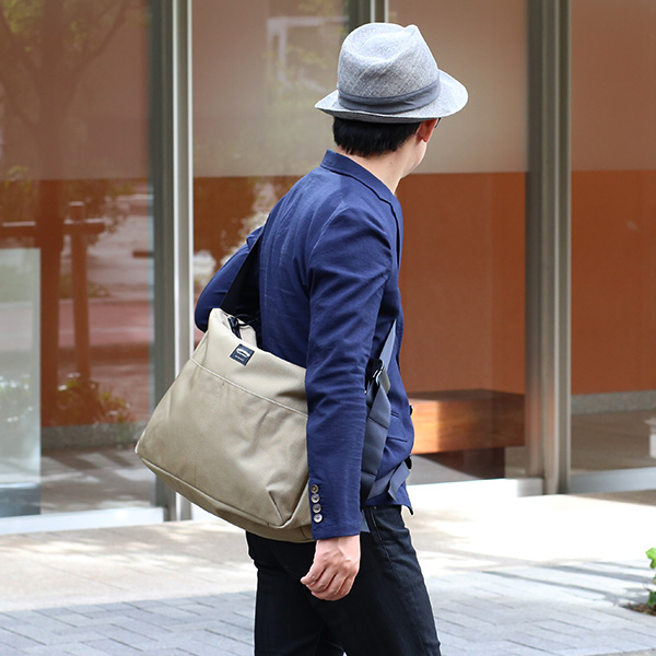 WONDER BAGGAGE グッドマンズシリーズ トレイト ショルダーバッグ ベージュ 肌色 メンズ レディース 日本製 ブランド 肩掛け 斜めがけ カバン シンプル 鞄 自転車 サイクリングバッグ チェスト 胸 ウエスト 腰 ベルト 軽量